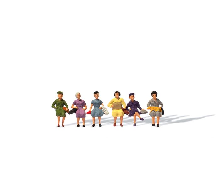 Seated Female Passengers (6) Figure Set