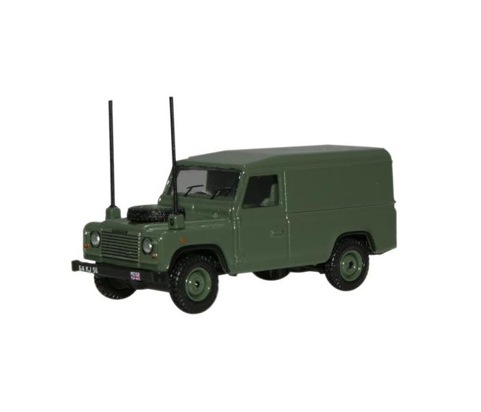 Land Rover Defender Military