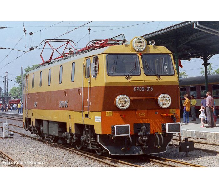 Expert PKP EP09 015 Electric Locomotive V (DCC-Sound)