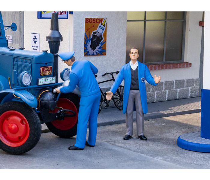 Petrol Station Staff (2) Figure Set