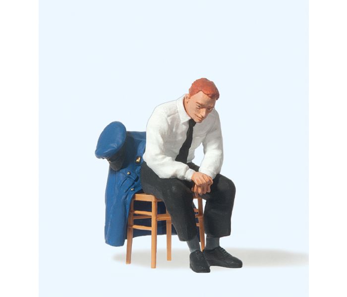 DB Railwayman Seated Figure
