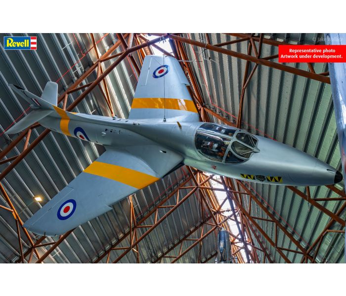 British Hawker Hunter T.7/T.7A (1:32 Scale)