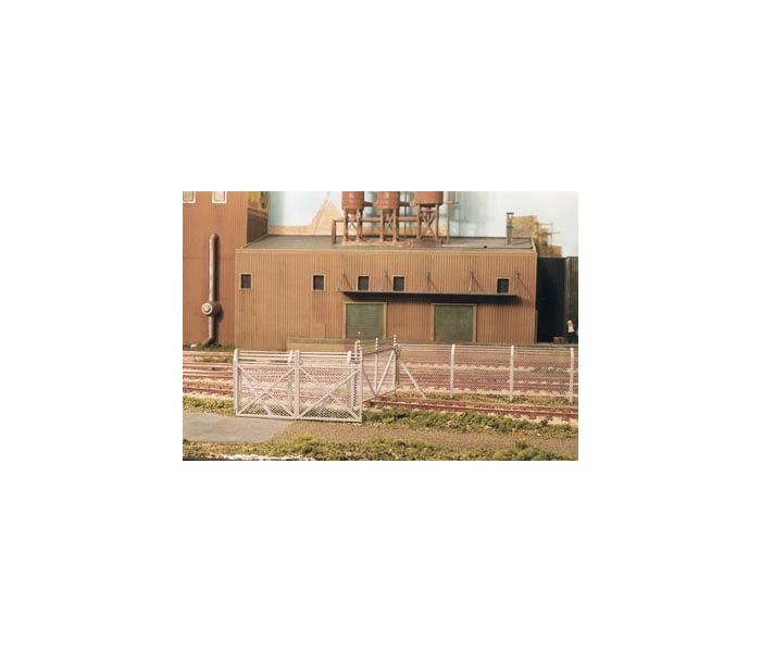 Chainlink Security Fencing and Posts