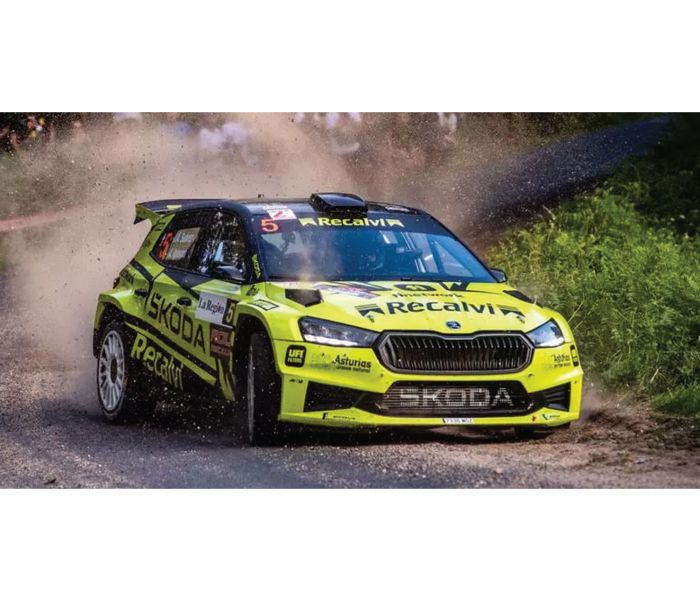 Advance Digital Skoda Fabia WRC2 Cohete Suarez Mud Effect