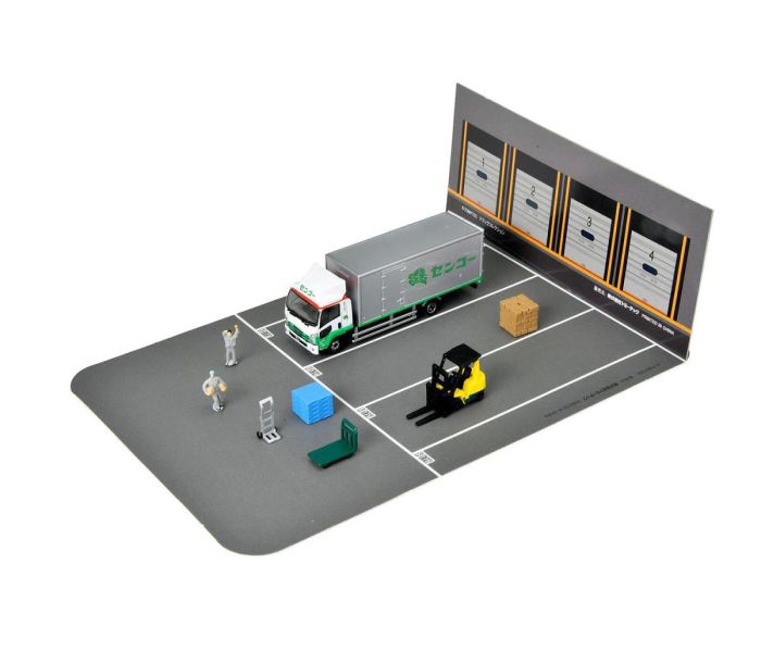 33131 Isuzu Forward Logistics Set D
