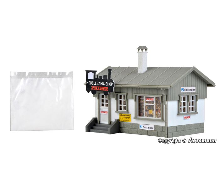 Model Railway Shop with Snow Kit