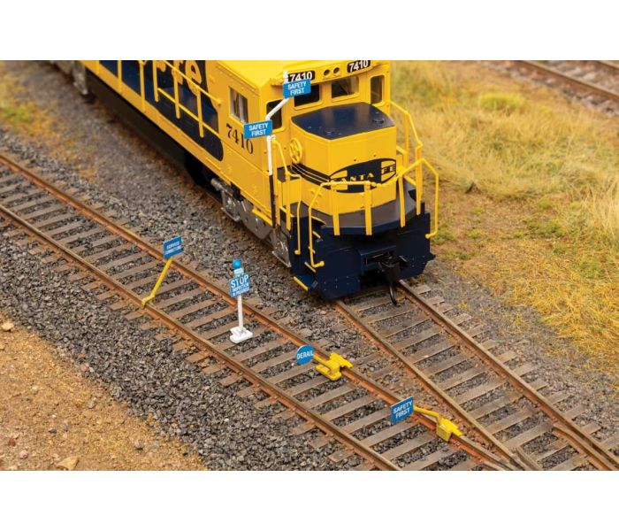 Yard Detail Blue Flag Kit