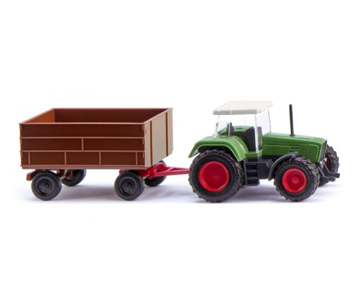 Fendt Favorit Tractor with Trailer