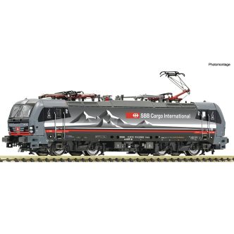 fm7570048.jpg