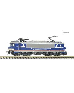 fm7570055.jpg