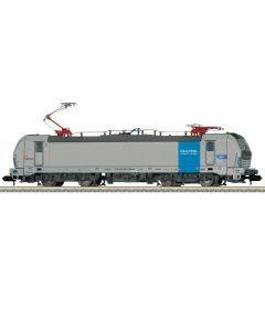 m16833.jpg