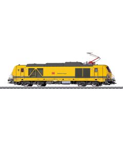 mn38243.jpg